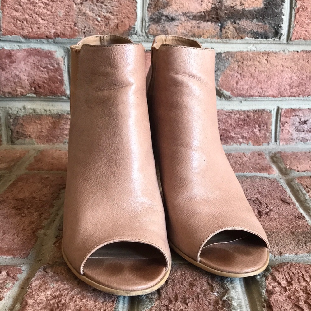 Nude block heel
